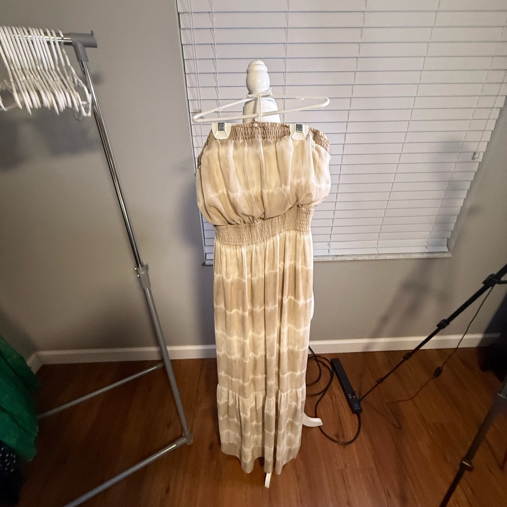 Guess Strapless Beige Maxi Dress